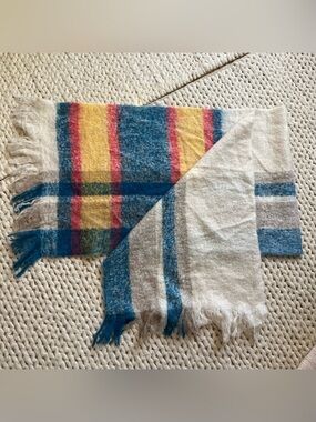 Wool mohair blend blanket scarf by American Eagle Outfitters | one size